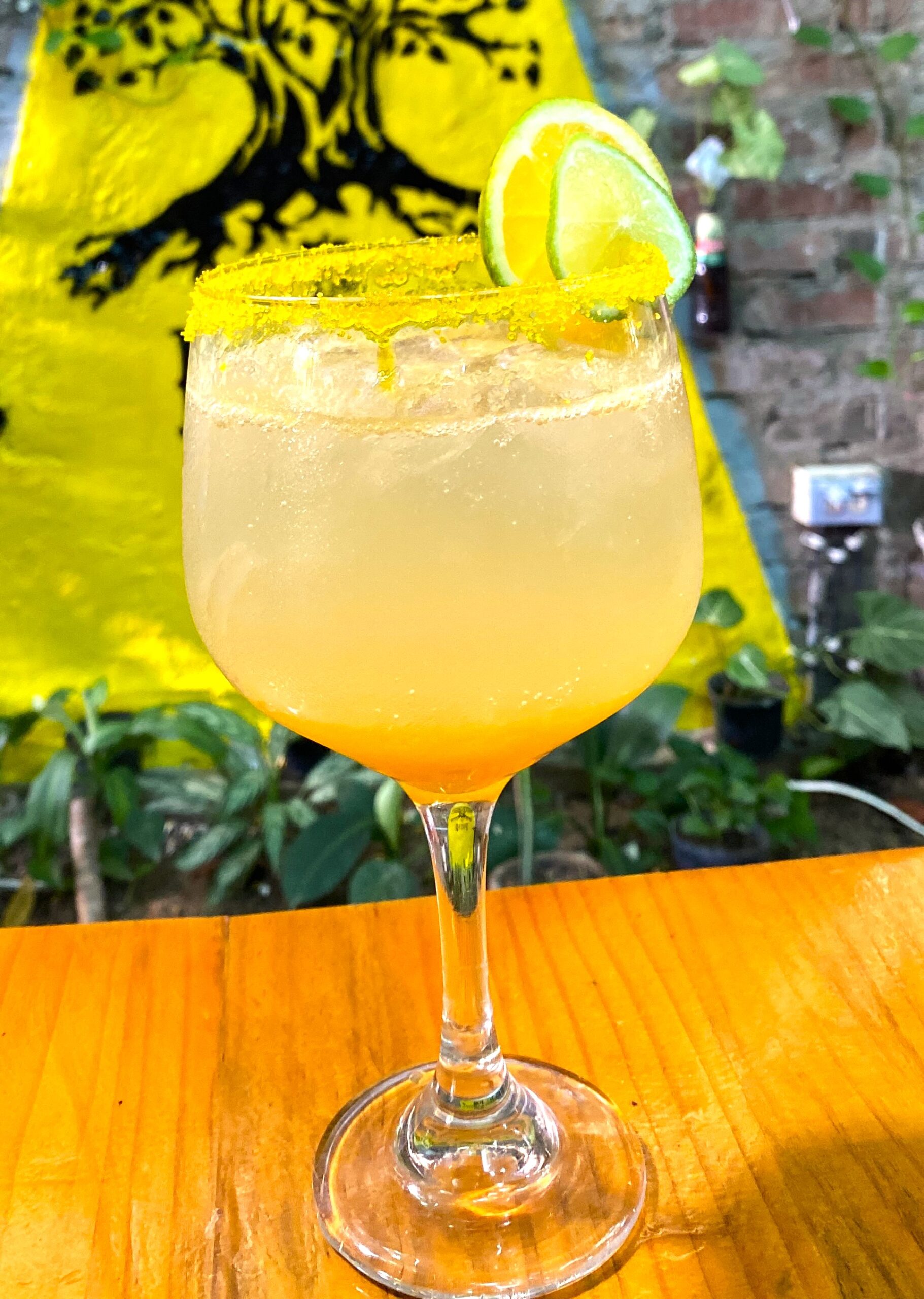SODA DE FRUTOS AMARILLOS